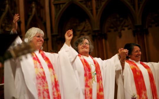 Boston women "priestesses"